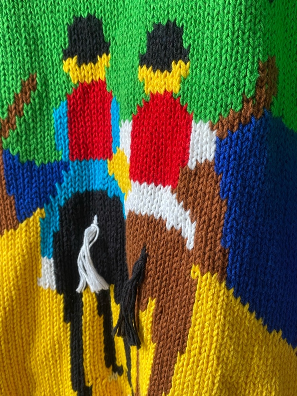 Horseriding themed 3D knit cardigan - Picture 13 of 15